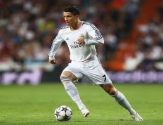 开云平台-德甲争冠战之夜，德罗赞的完美弧线，一本绿茵教科书