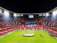 开云APP-黄浦江的波涛击溃密尔沃基的雄鹿，范弗利特在东方淬火成钢