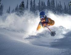 开云官方app入口-光与影的交锋，劳塔罗的刀锋在德比之夜持续淬火