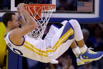 开云官网-险胜与完胜，体育竞技的两种美学