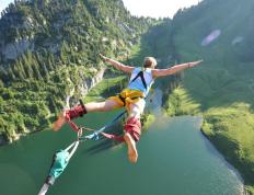 开云体育app-东方德比惊现盗火者，波尔点燃赛场，日本队险胜背后的文化燃烧