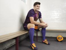 开云官方app入口-唯一直面巅峰，那个夜晚，团队的铁流与个人的锋芒共铸神话