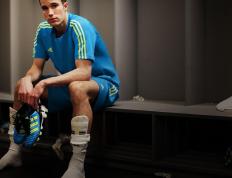 开云APP-很有意思，因为葡萄牙队碾压波兰队和许昕刷新纪录分属不同的体育项目（足球与乒乓球）要写出一篇具有唯一性的文章，关键在于找到两者之间一个独特的、共通的、超越胜负数据的核心意象