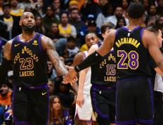 开云体育入口-湖人战绩逆转引关注，全队备战下一战