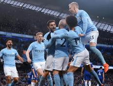 开云官网-斯特林梅开二度，曼城客场击败对手的简单介绍