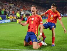 开云官网-乌克兰队胜出，成功挺进欧洲杯决赛阶段！