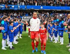 开云体育平台APP-利物浦惨败！范迪克送点助拉齐奥晋级