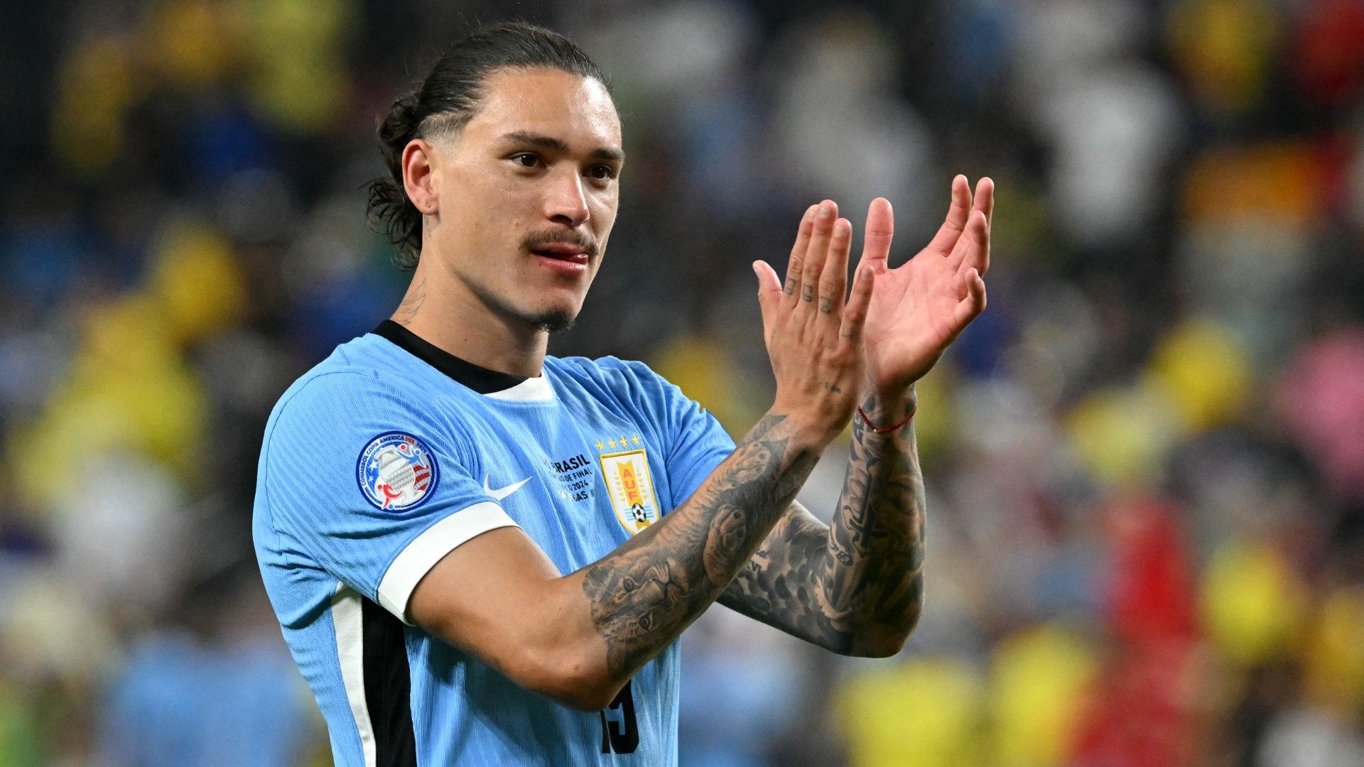 开云体育官网-乌拉圭球星苏亚雷斯加盟布拉格斯宁斯基