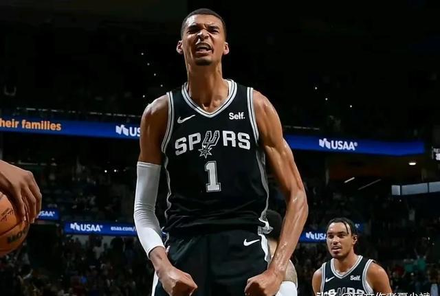 开云体育app-马刺队新援表现抢眼，帮助球队扭转颓势