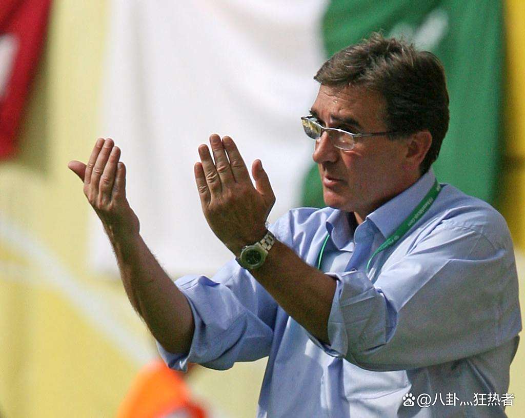 开云体育平台APP-教练组研究新战术应对对手，球队备战备受关注