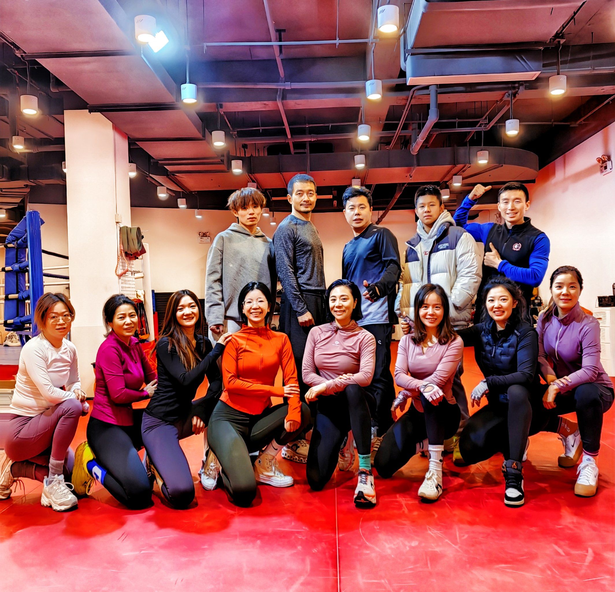 开云体育在线-运动员们在比赛中展现出的团队合作精神和个人拼搏精神