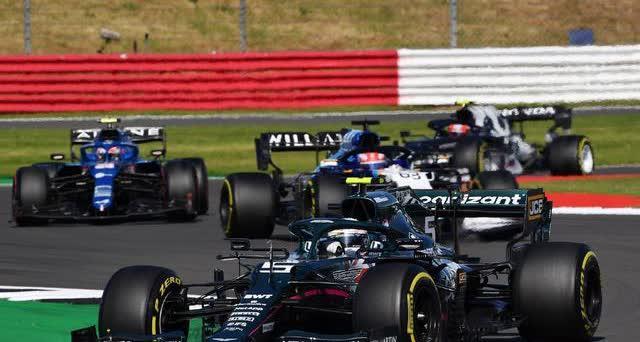 开云官网-红牛车队横扫威廉姆斯,塞恩斯带队取胜