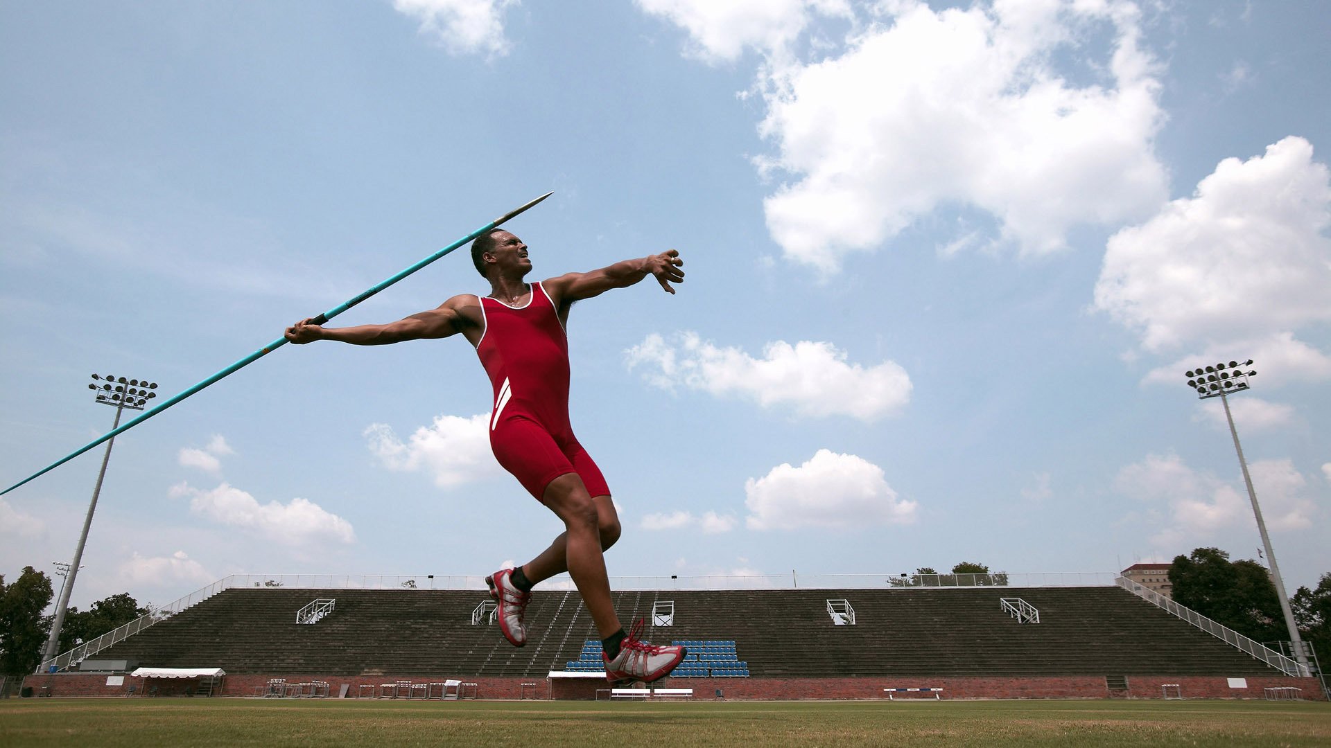 开云体育下载-最后十八圈,马克西·维斯塔潘如何将世界踩在脚下