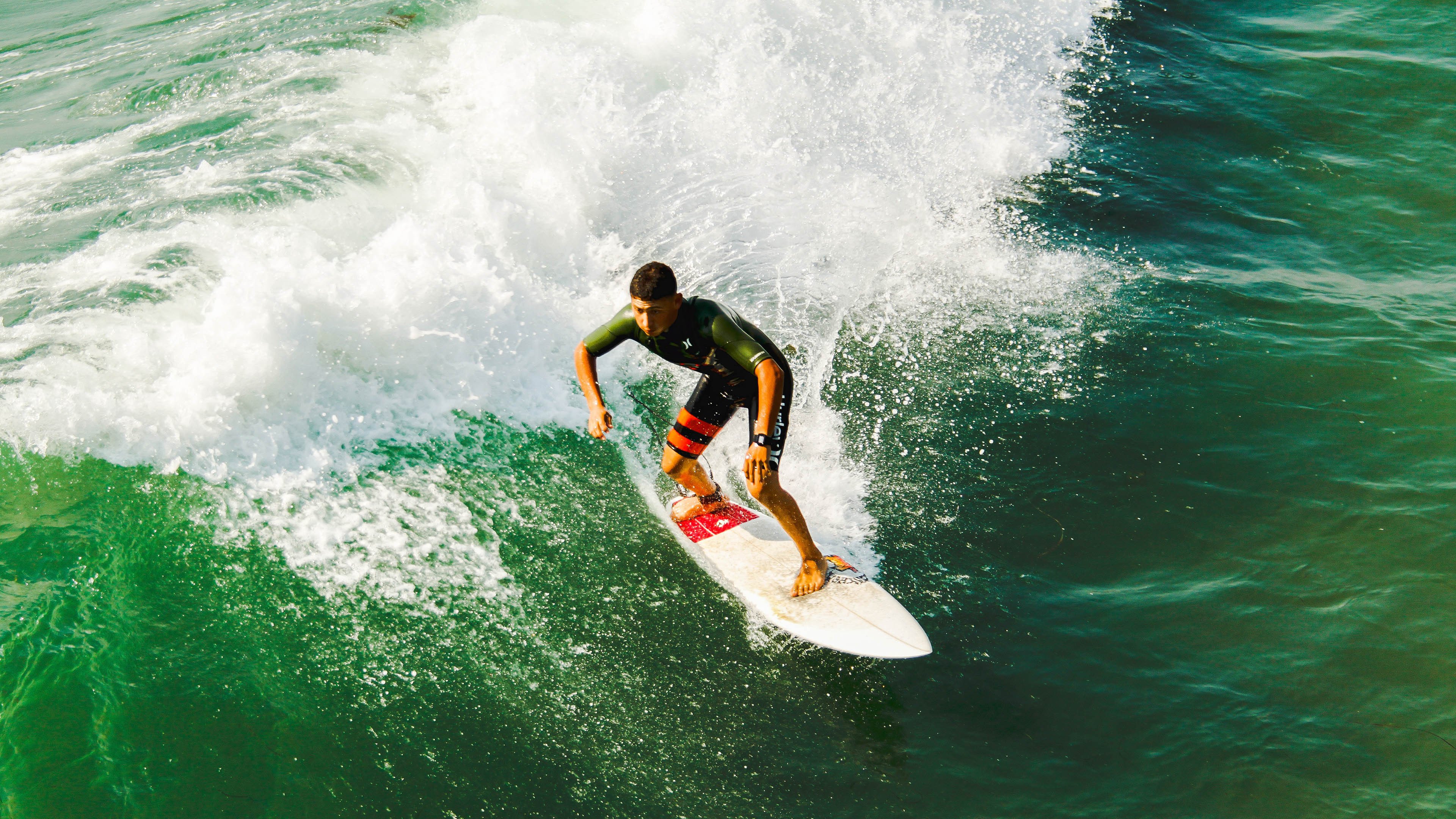 开云体育app-双线奏凯，北欧战车险途破局，华裔名将杆头更进