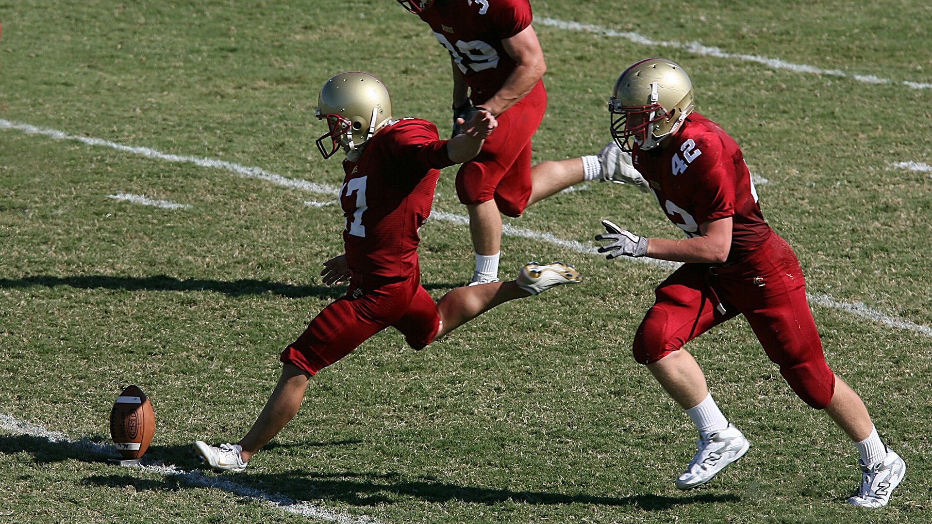 开云体育入口-红土之王到草地智者，纳达尔温网轻取法网的战术革命